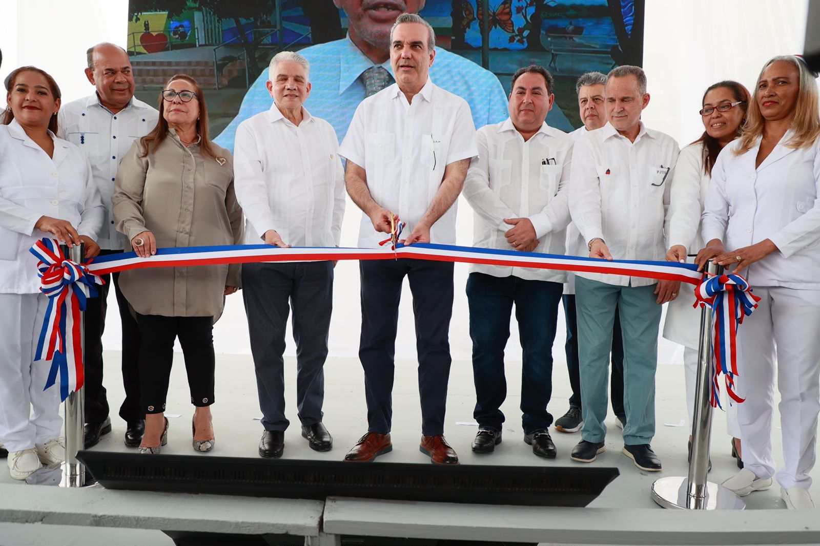 Presidente Abinader deja en funcionamiento nueva Emergencia Hospital Municipal Sabana Iglesia